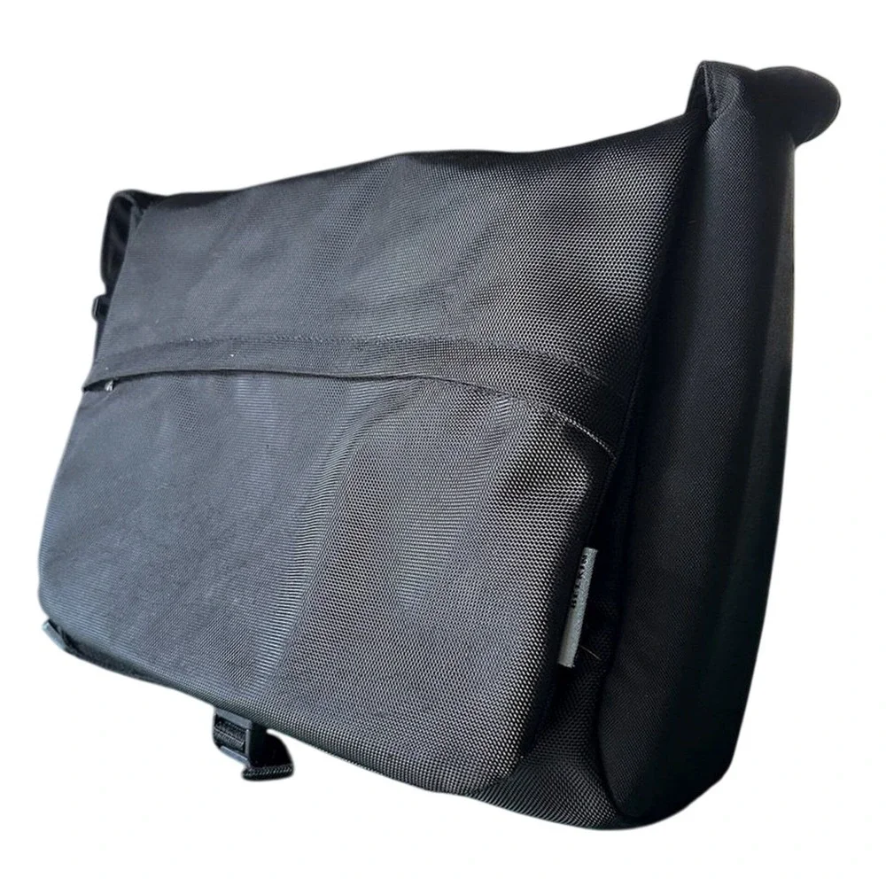 Belkin Black Padded Laptop Messenger Bag 17x14x5 Shoulder Strap Work Travel Case